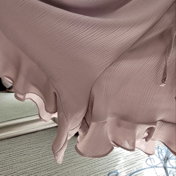 A blousy jumpsuit fully lined (except sleeves). - Picture 5 of 5